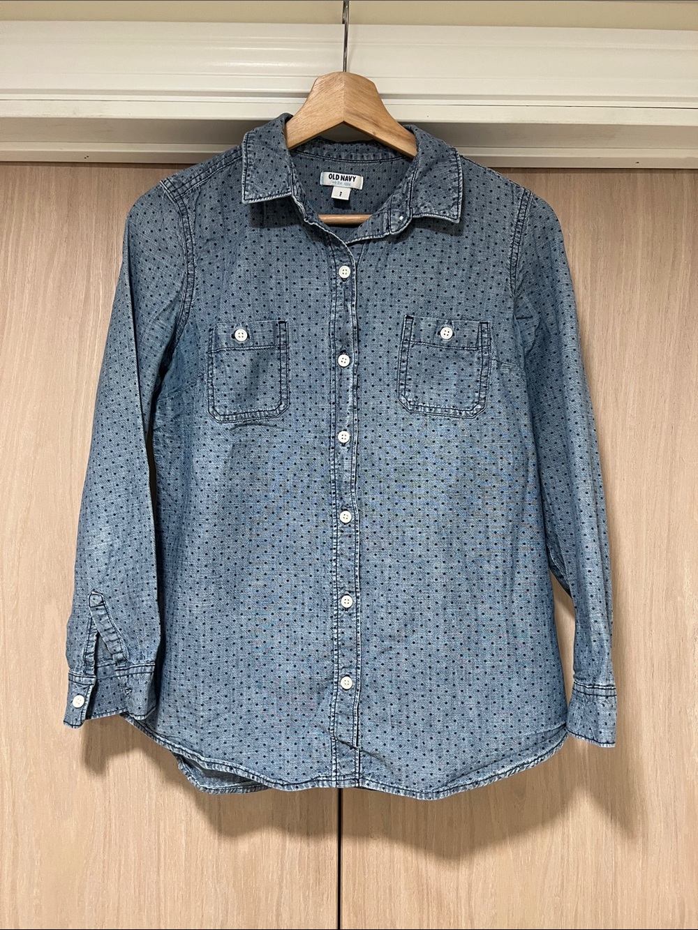 Old Navy Blue Dot-Print Chambray Button-Up Shirt